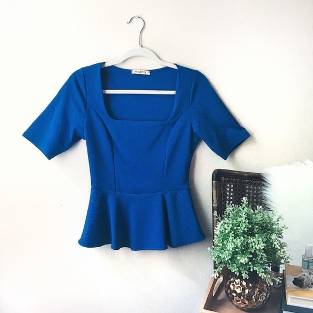 Arden B Textured Blue Peplum Top - Medium